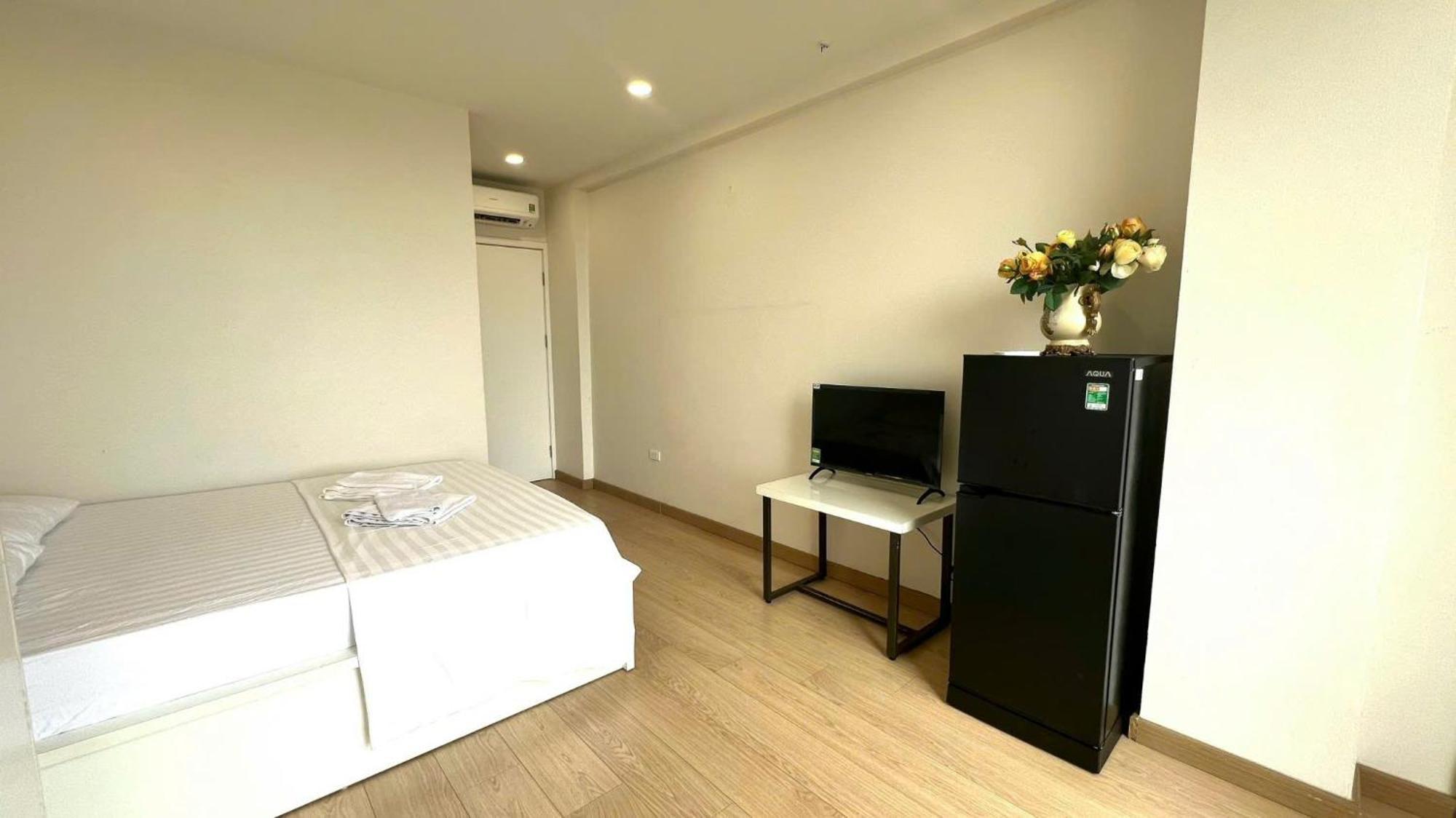 Era Apartment Dong Tac Hanoi Exteriör bild